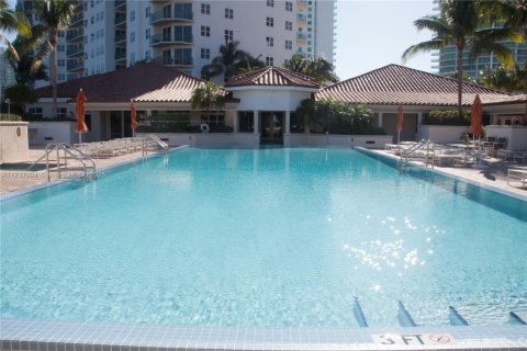 Condo in Aventura, Florida, 3 bedrooms  № 1962166 - photo 24
