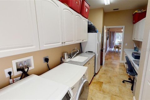 Immobilier commercial à vendre à Port Charlotte, Floride: 5 chambres, 294.5 m2 № 2371536 - photo 3