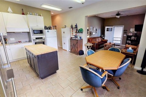 Immobilier commercial à vendre à Port Charlotte, Floride: 5 chambres, 294.5 m2 № 2371536 - photo 12