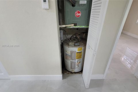 Apartamento en alquiler en Opa-locka, Florida, 2 dormitorios, 78.97 m2 № 2152995 - foto 9