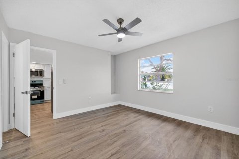 Apartamento en alquiler en Port Richey, Florida, 2 dormitorios, 99.59 m2 № 2099190 - foto 12