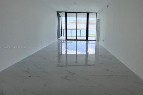 Condo in Miami, Florida, 3 bedrooms  № 1924974 - photo 3