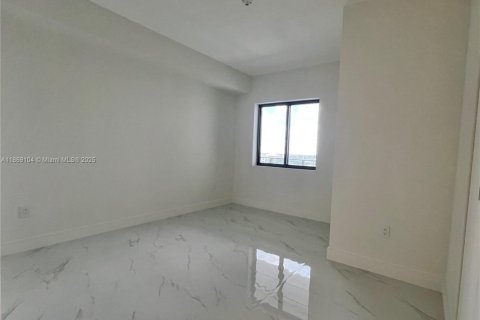 Condo in Miami, Florida, 3 bedrooms  № 1924974 - photo 26