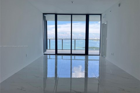Condo in Miami, Florida, 3 bedrooms  № 1924974 - photo 4