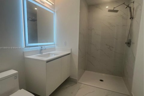 Condo in Miami, Florida, 3 bedrooms  № 1924974 - photo 28
