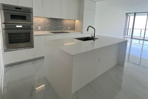 Condo in Miami, Florida, 3 bedrooms  № 1924974 - photo 6