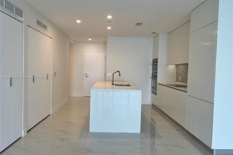 Condo in Miami, Florida, 3 bedrooms  № 1924974 - photo 14