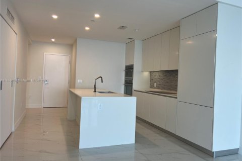 Condo in Miami, Florida, 3 bedrooms  № 1924974 - photo 8