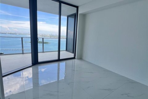 Condo in Miami, Florida, 3 bedrooms  № 1924974 - photo 18