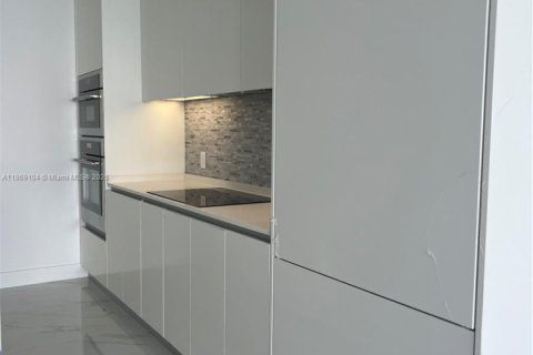 Condo in Miami, Florida, 3 bedrooms  № 1924974 - photo 15