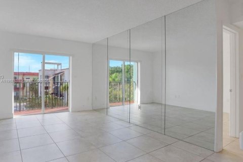 Condo in Miami, Florida, 1 bedroom  № 2011481