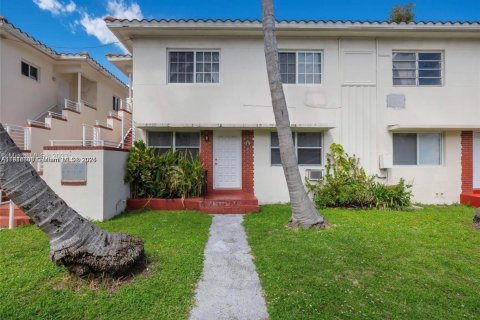 Condo in Miami Beach, Florida, 1 bedroom № 2082351 - photo 4