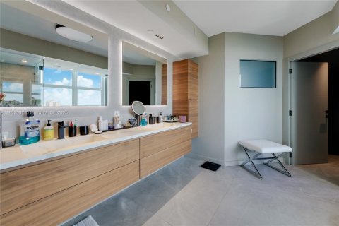 Copropriété à vendre à Aventura, Floride: 4 chambres, 336.31 m2 № 1858705 - photo 22