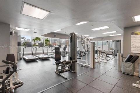 Condo in Miami, Florida, 2 bedrooms  № 2026414 - photo 21