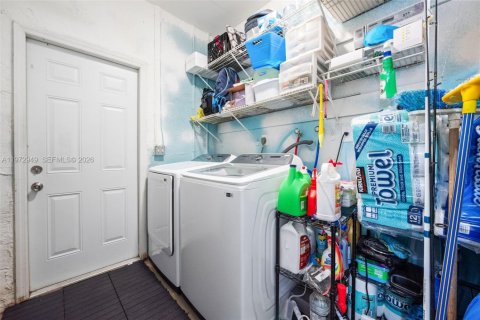 Купить таунхаус в Пемброк-Пайнс, Флорида 3 спальни, 140.93м2, № 2034035 - фото 20