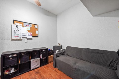 Купить таунхаус в Пемброк-Пайнс, Флорида 3 спальни, 140.93м2, № 2034035 - фото 18