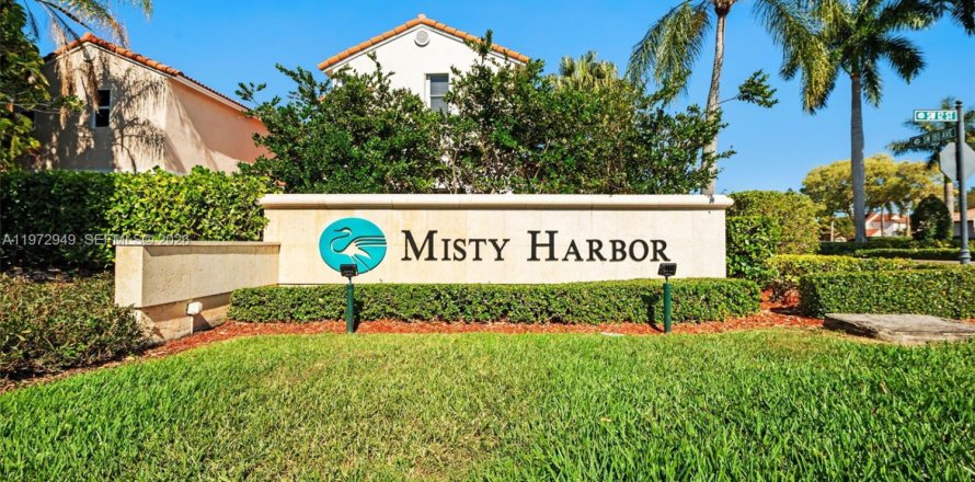 Таунхаус в Пемброк-Пайнс, Флорида 3 спальни, 140.93м2 № 2034035