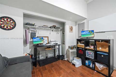 Купить таунхаус в Пемброк-Пайнс, Флорида 3 спальни, 140.93м2, № 2034035 - фото 17