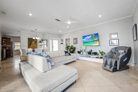 Купить таунхаус в Пемброк-Пайнс, Флорида 3 спальни, 140.93м2, № 2034035 - фото 7