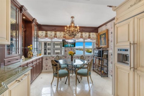 Condo in Miami Beach, Florida, 3 bedrooms  № 1861417 - photo 8