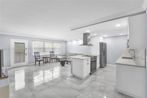 Condo in Coconut Creek, Florida, 1 bedroom  № 1882344 - photo 7