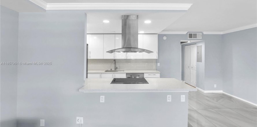 Condo in Coconut Creek, Florida, 1 bedroom  № 1882344