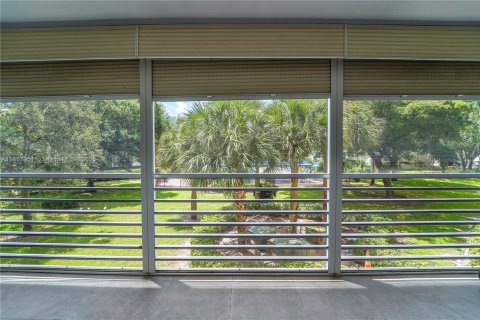 Condo in Coconut Creek, Florida, 1 bedroom  № 1882344 - photo 14