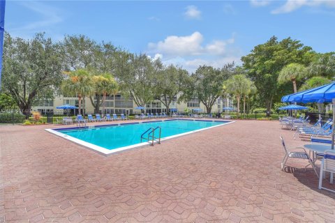 Condo in Coconut Creek, Florida, 1 bedroom  № 1882344 - photo 17