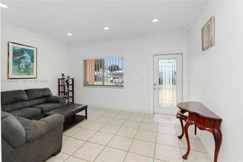 Villa ou maison à vendre à Miami, Floride: 3 chambres, 138.8 m2 № 2055740 - photo 5