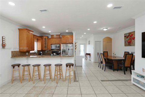 Villa ou maison à vendre à Miami, Floride: 3 chambres, 138.8 m2 № 2055740 - photo 10