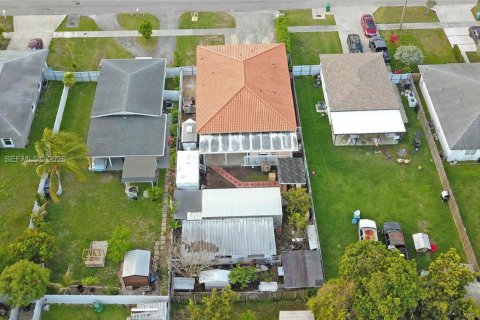 Villa ou maison à vendre à Miami, Floride: 3 chambres, 138.8 m2 № 2055740 - photo 29