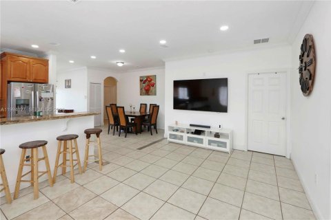 Villa ou maison à vendre à Miami, Floride: 3 chambres, 138.8 m2 № 2055740 - photo 11