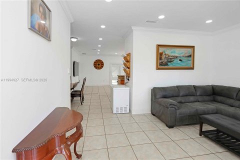 Villa ou maison à vendre à Miami, Floride: 3 chambres, 138.8 m2 № 2055740 - photo 3