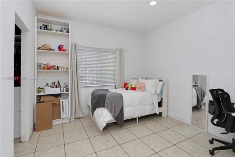 Villa ou maison à vendre à Miami, Floride: 3 chambres, 138.8 m2 № 2055740 - photo 16