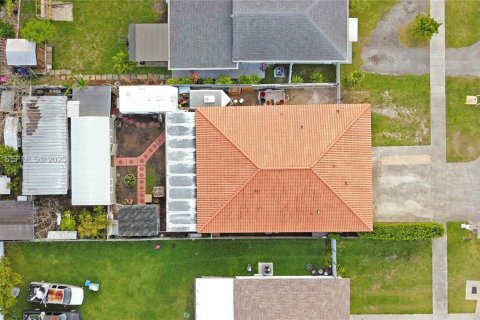 Villa ou maison à vendre à Miami, Floride: 3 chambres, 138.8 m2 № 2055740 - photo 30