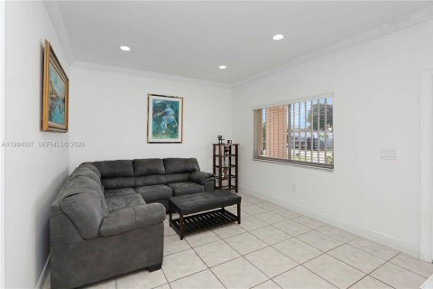 Villa ou maison à vendre à Miami, Floride: 3 chambres, 138.8 m2 № 2055740 - photo 4