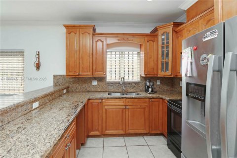 Villa ou maison à vendre à Miami, Floride: 3 chambres, 138.8 m2 № 2055740 - photo 8