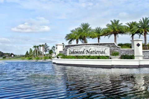 Condo in Bradenton, Florida, 2 bedrooms in LAKEWOOD NATIONAL  № 2298762 - photo 4