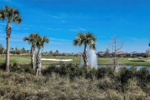 Condo in Bradenton, Florida, 2 bedrooms in LAKEWOOD NATIONAL  № 2298762 - photo 6