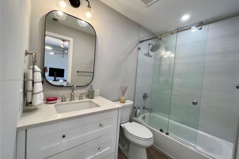 Снять в аренду кондоминиум в Майами, Флорида 2 спальни, 139.35м2, № 2018301 - фото 6