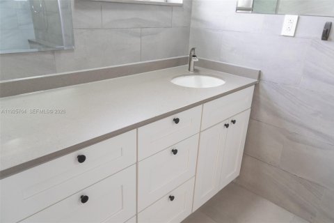 Villa ou maison à louer à Oakland Park, Floride: 5 chambres, 155.05 m2 № 1985895 - photo 19