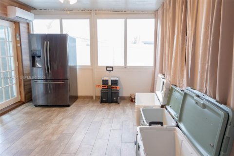 Villa ou maison à louer à Oakland Park, Floride: 5 chambres, 155.05 m2 № 1985895 - photo 29