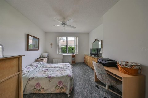 Condo in Sun City Center, Florida, 2 bedrooms  № 1722490 - photo 19