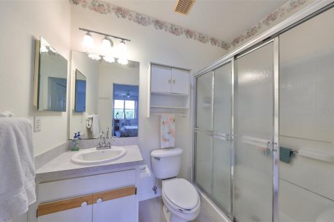 Condo in Sun City Center, Florida, 2 bedrooms  № 1722490 - photo 20