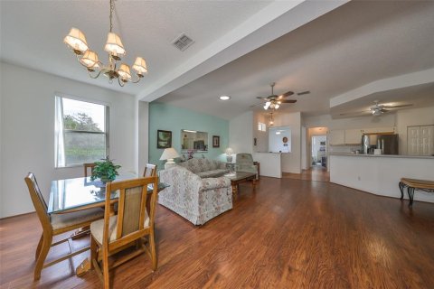Condo in Sun City Center, Florida, 2 bedrooms  № 1722490 - photo 12