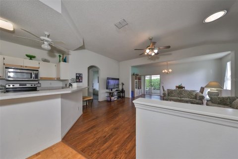 Condo in Sun City Center, Florida, 2 bedrooms  № 1722490 - photo 14