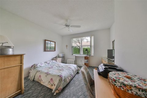Condo in Sun City Center, Florida, 2 bedrooms  № 1722490 - photo 18