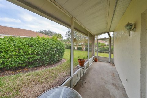 Condo in Sun City Center, Florida, 2 bedrooms  № 1722490 - photo 30