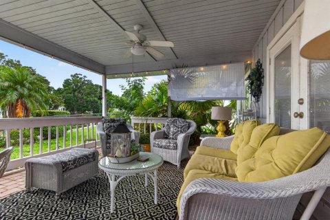 Villa ou maison à vendre à Palm Harbor, Floride: 3 chambres, 152.55 m2 № 2148286 - photo 28