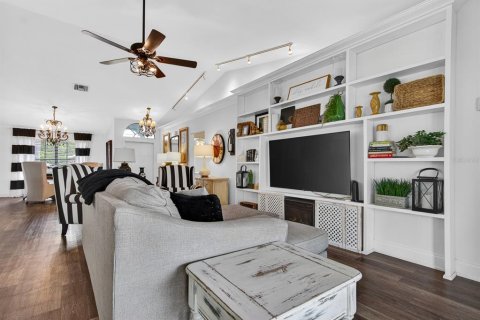Villa ou maison à vendre à Palm Harbor, Floride: 3 chambres, 152.55 m2 № 2148286 - photo 5